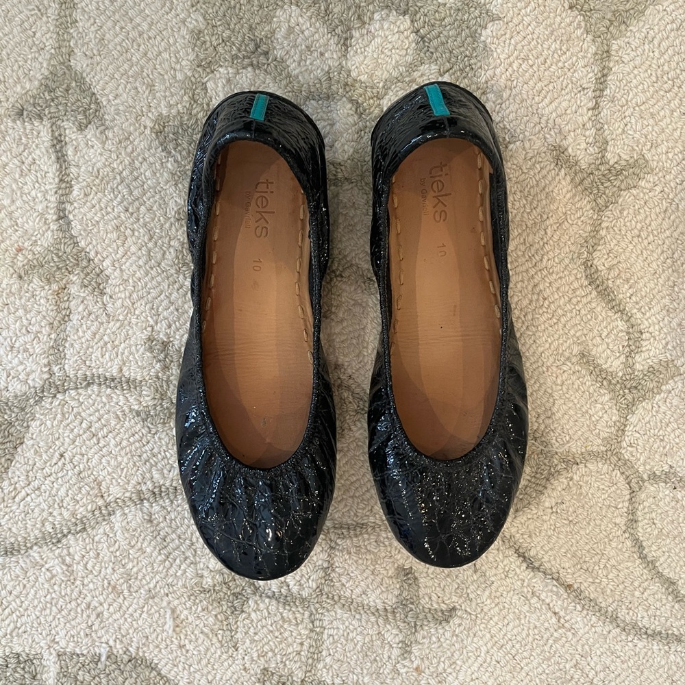 Tieks obsidian Black Flats
